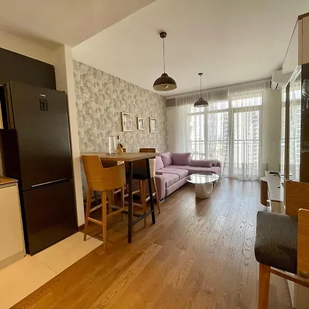 Romantic One Bedroom At Bw-city And Park View *